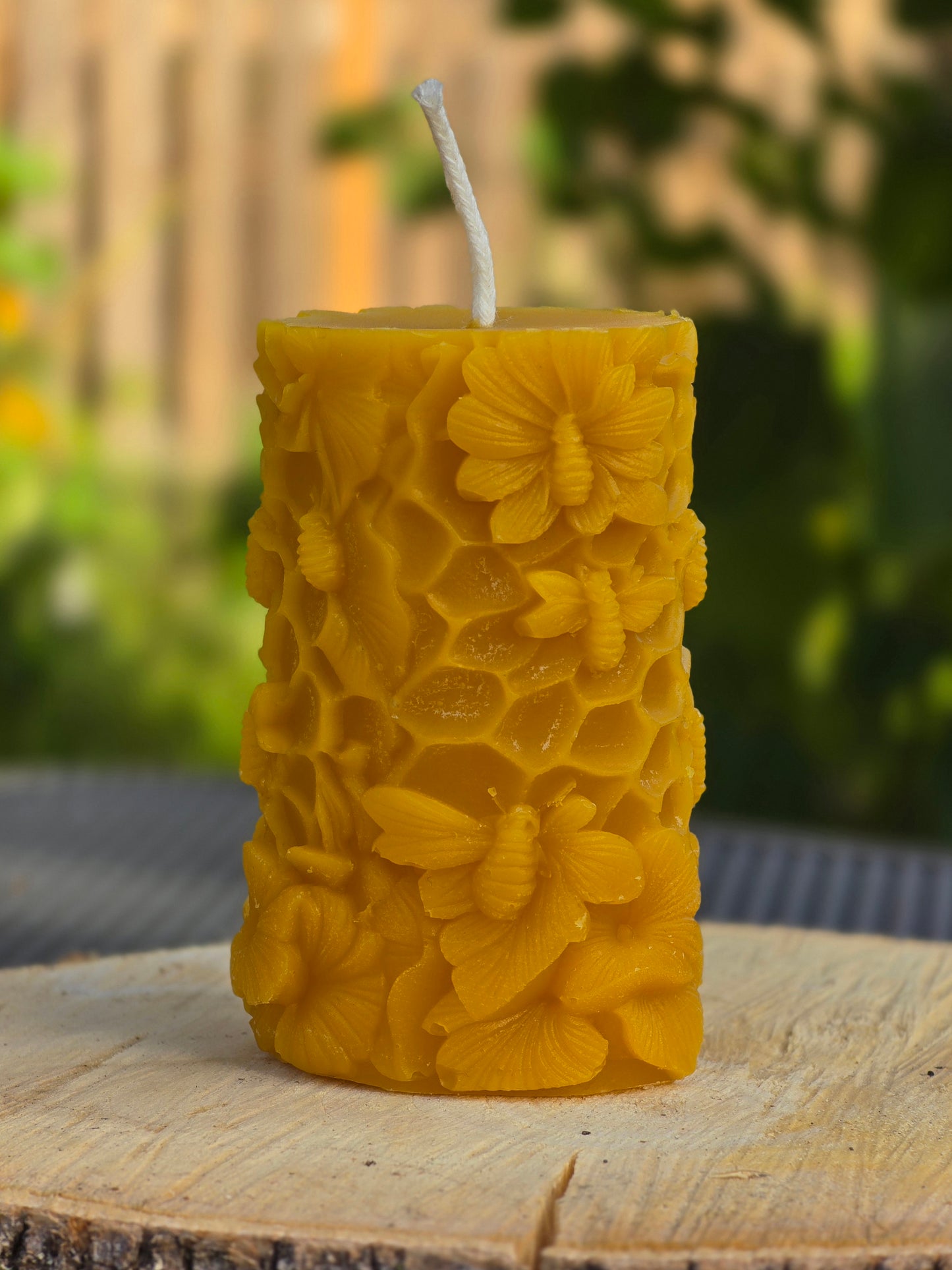 Bees&Flowers Pillar Beeswax Candle